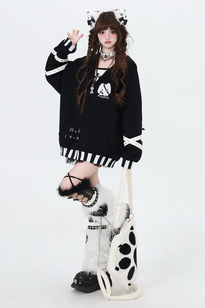 キュートブラックホワイトフーディー