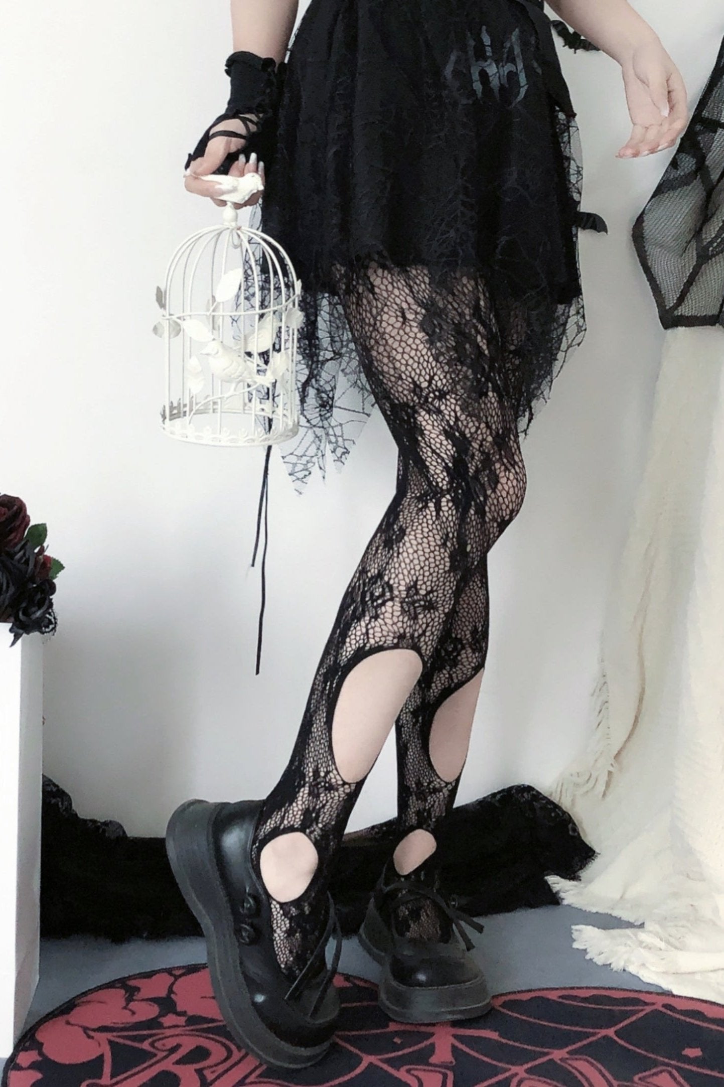 Dark Vintage Ripped Mesh Leggings