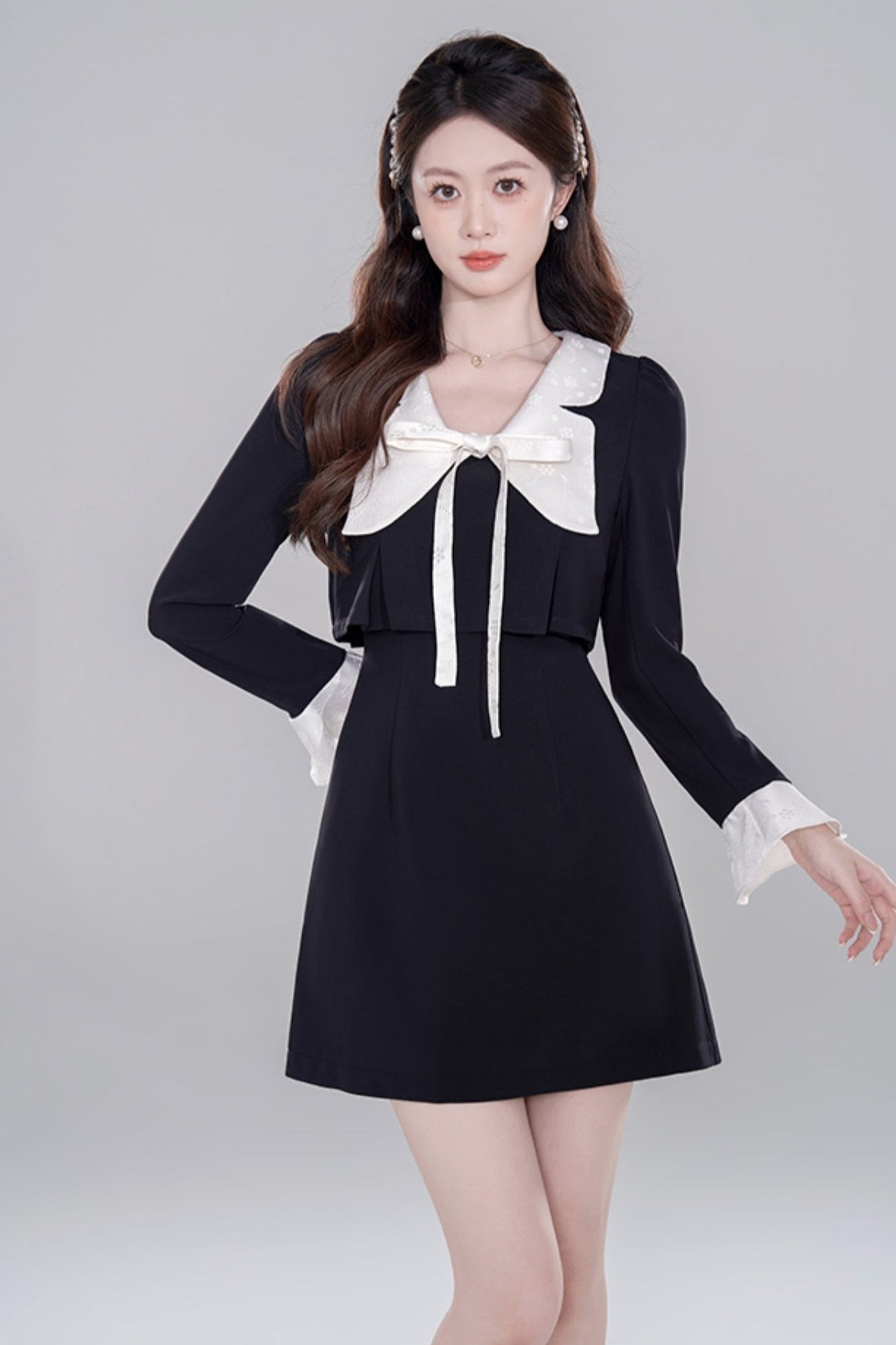 Black neck Rich Dotter Dress