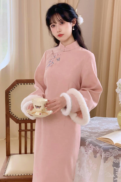 Two -color Wide Sleeve China Dress