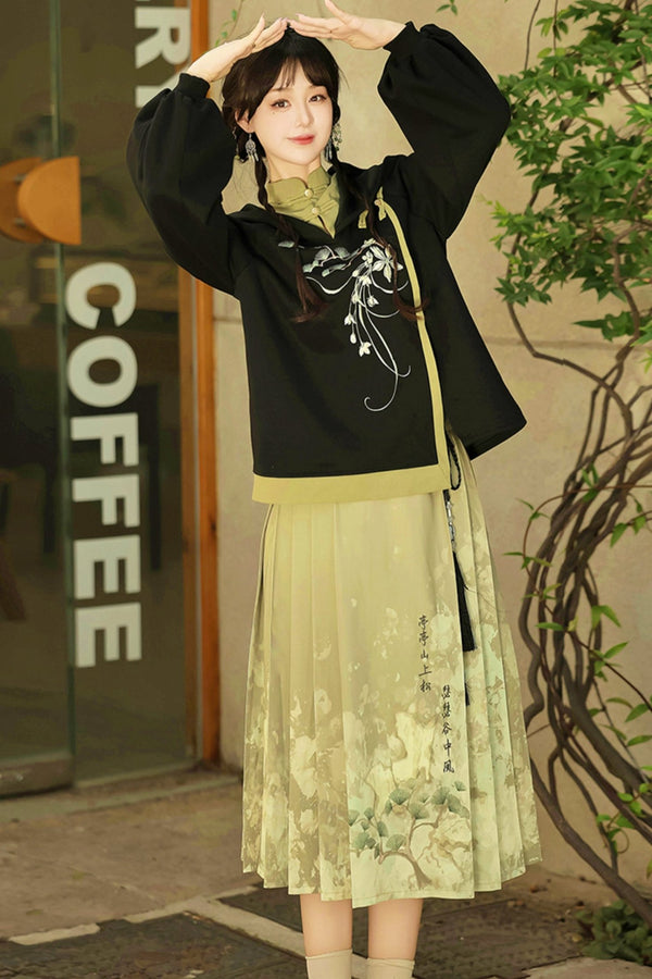 チャイナガールフーディー＋スカート