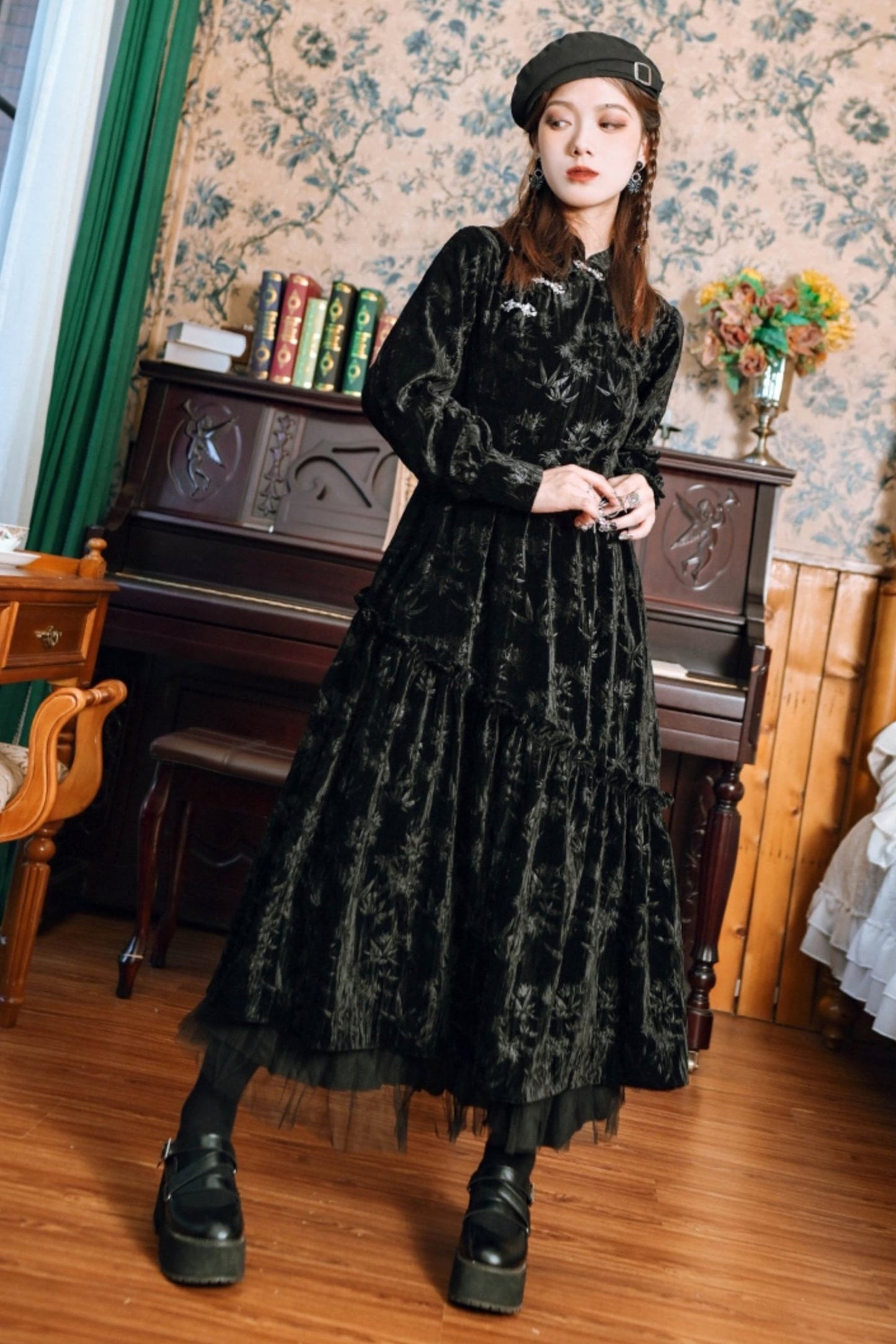 Black Velvet Chou Sam Collar Long Dress