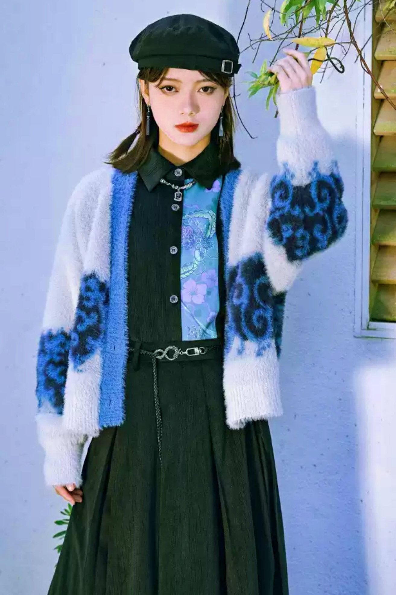 Chaina Stitch Retro Print Long Sleeve Tops