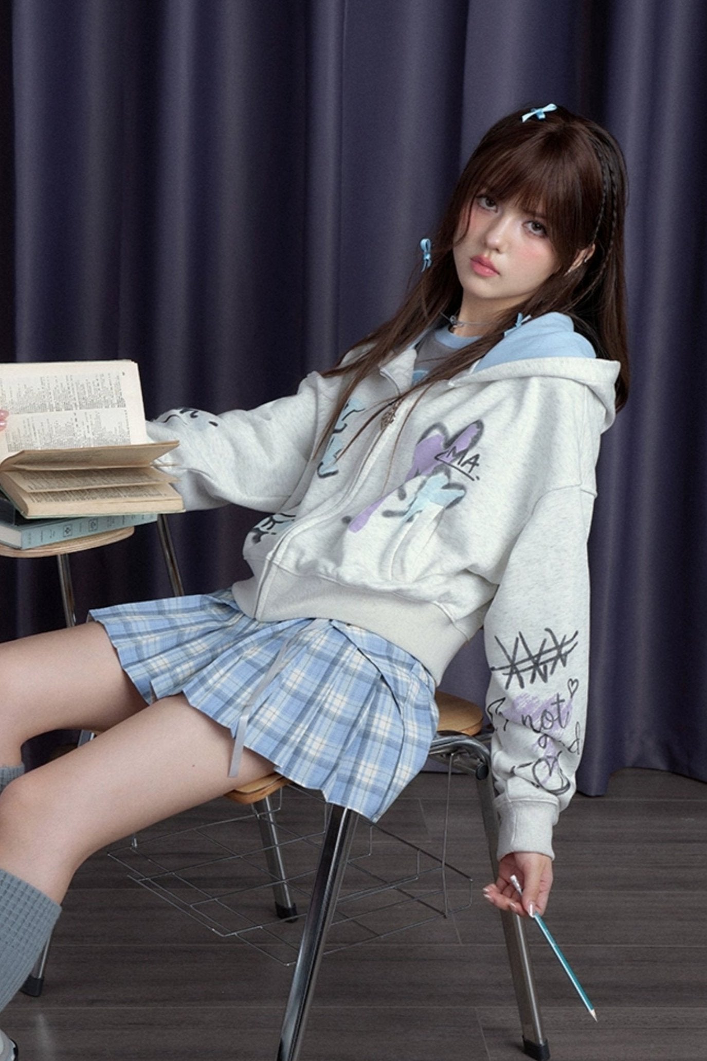 グレーブルーパープルグラフィティプリントスウェット – Belchic