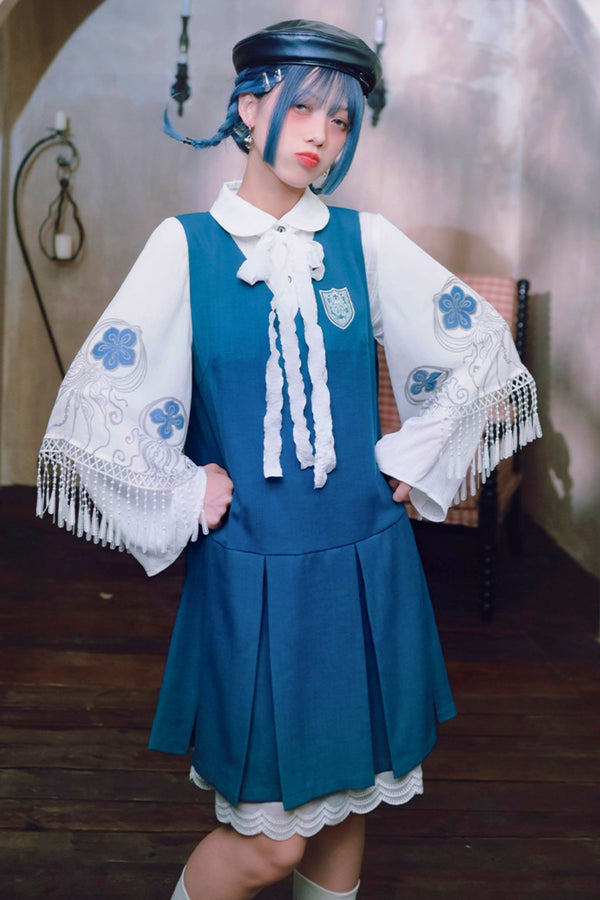 レースステッチブルーVネックドレス