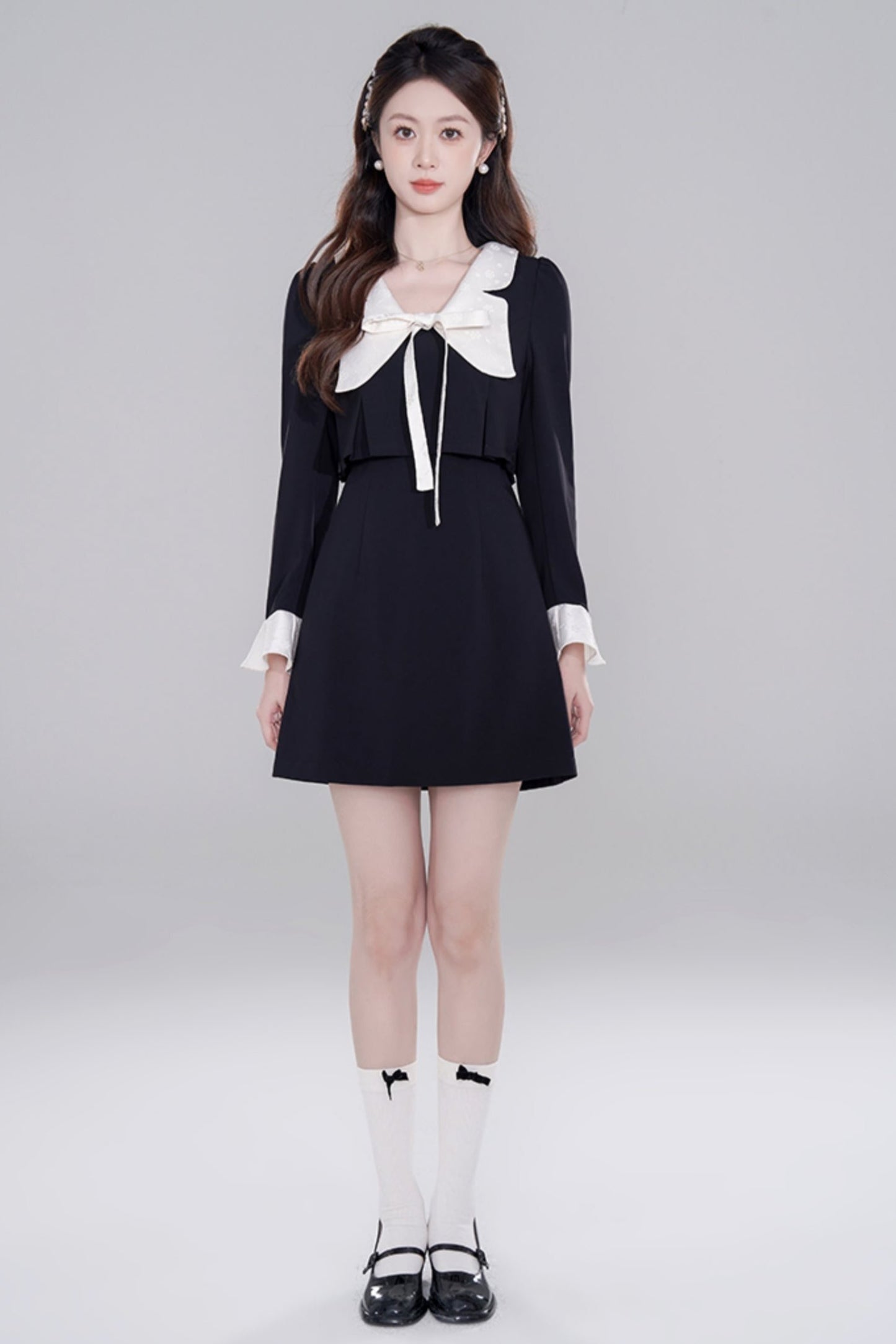 Black neck Rich Dotter Dress