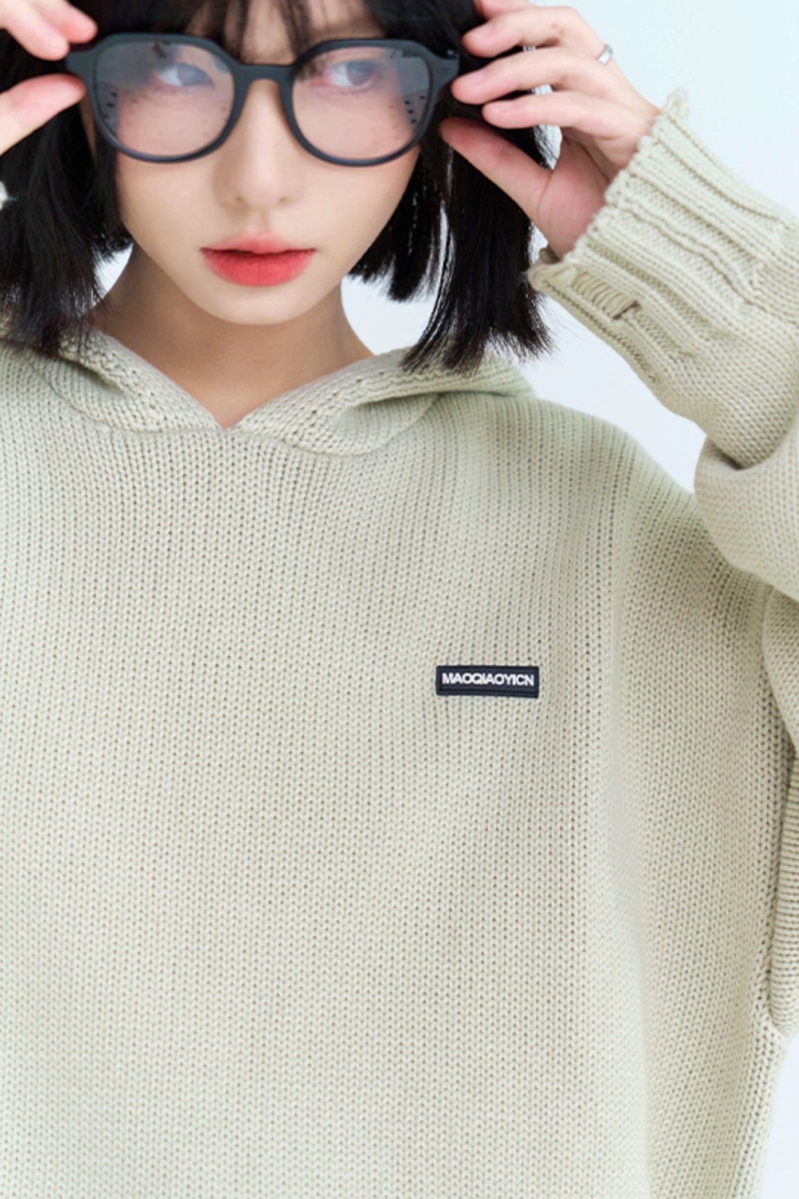 Kangaroo Pocket Lip De Hoodie Sweater