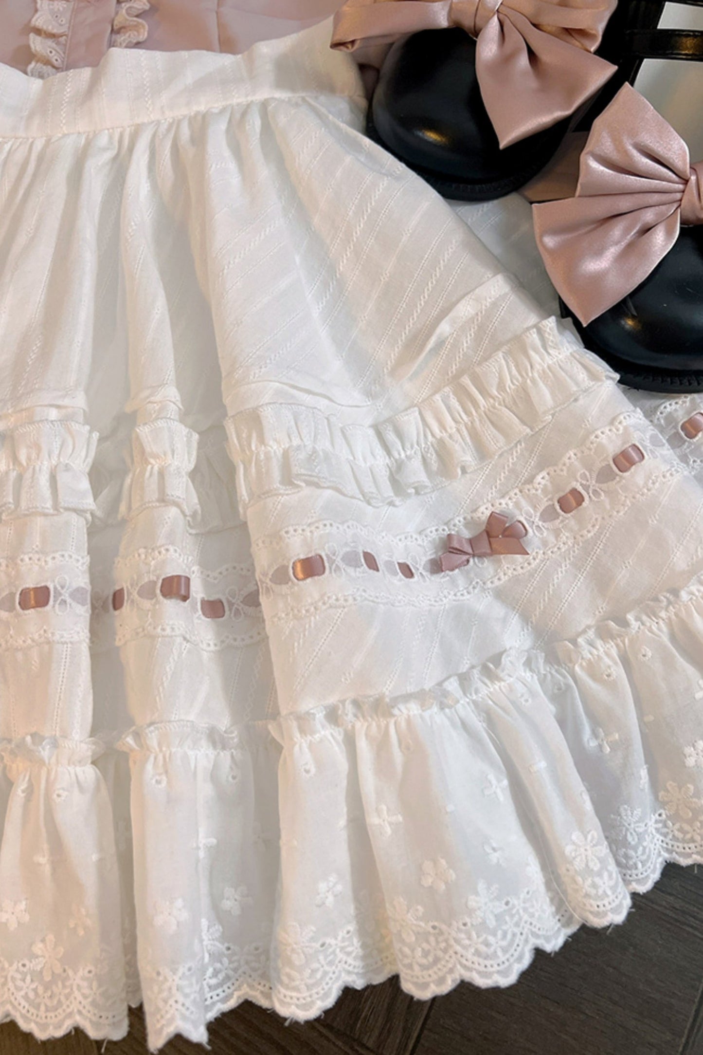 Pink puff sleeve top cake skirt setup