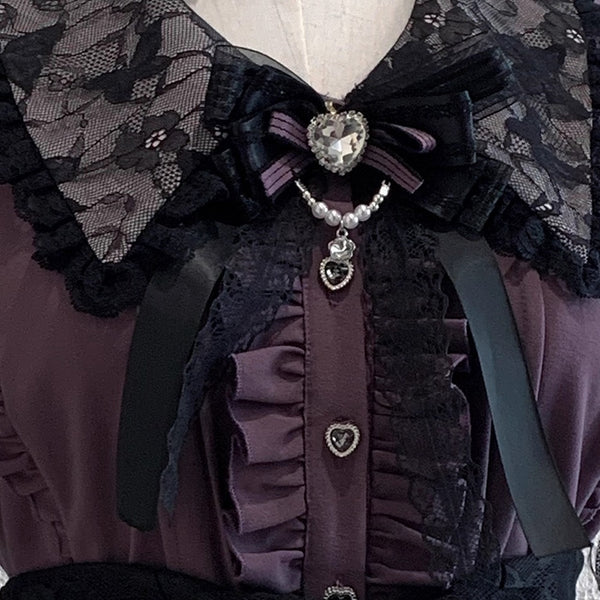 [Reservierungsschluss 17. August] Schwarz-lila-weißes Spitzenkragen-Erdbeershirt + Juwelenband + Choker