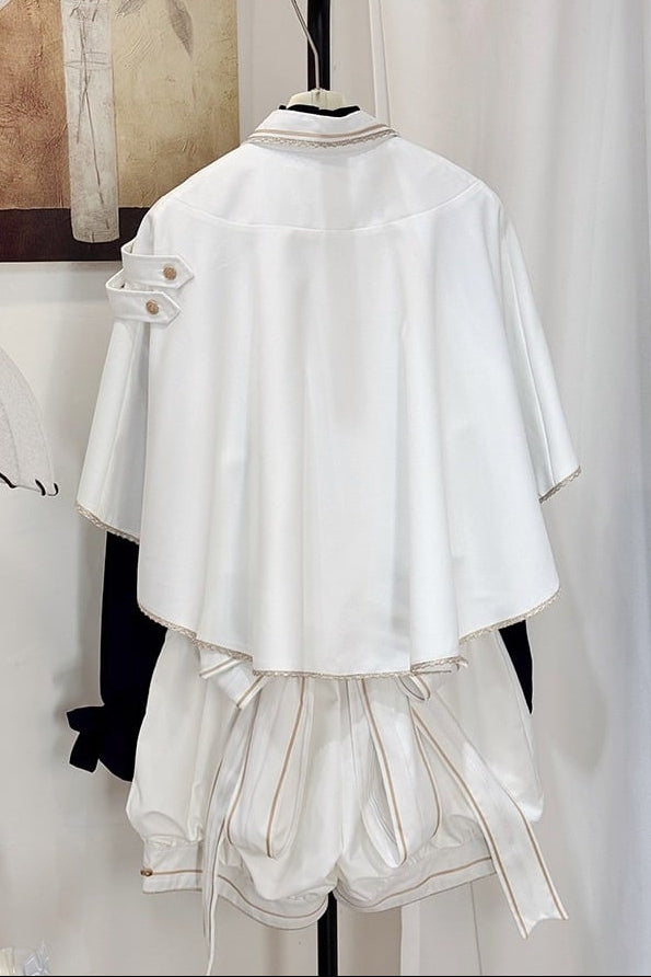 [Reservierungsschluss am 913] Schwarz/Weiß Prinz Gothic-Kreuzanhänger Cape mit Spitzenbesatz