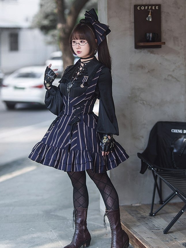 【12月29日予約締切】ゴシックロリータストライプバッククロスフリルサスドレス