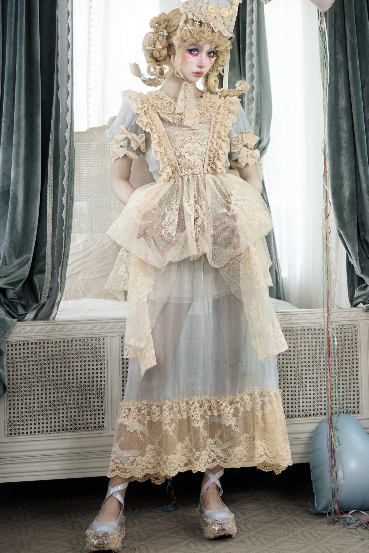 Cream Beige Doll-Like Lace Apron Dress