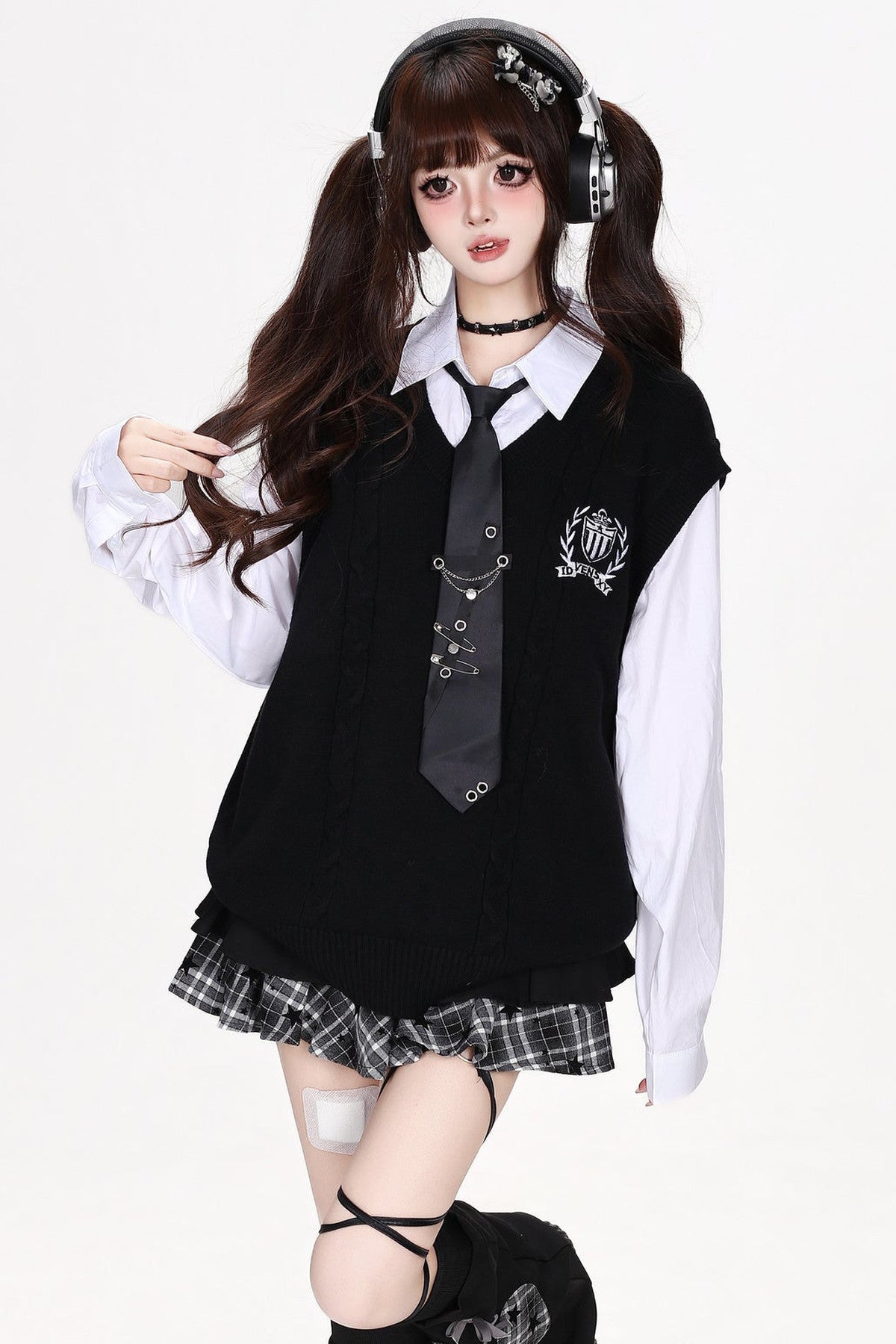 프레피 배지 자수 패치워크 조끼