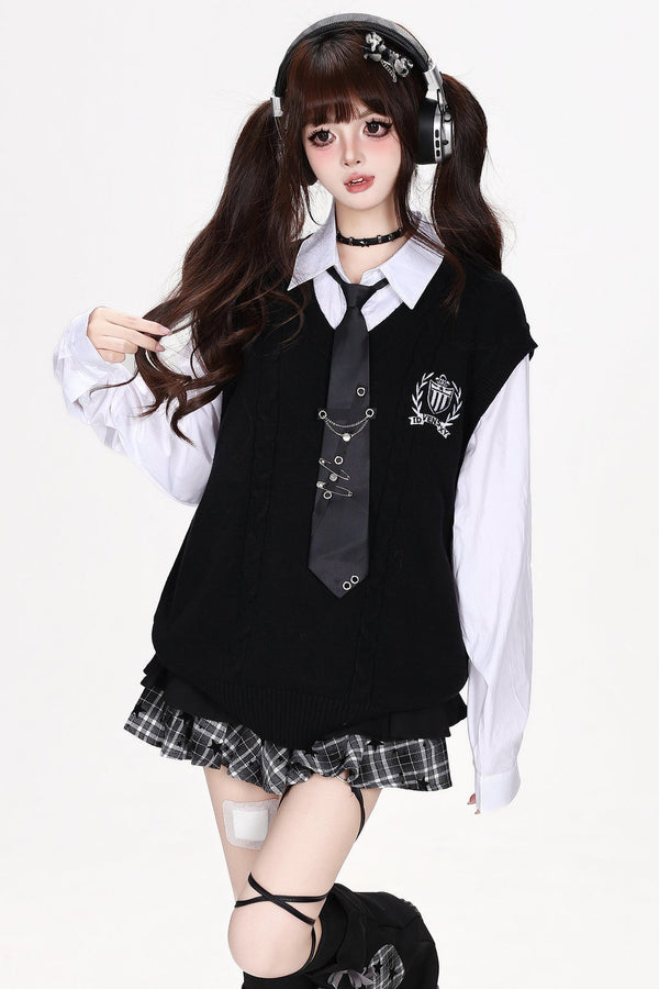 Chaleco preppy de patchwork con insignia bordada