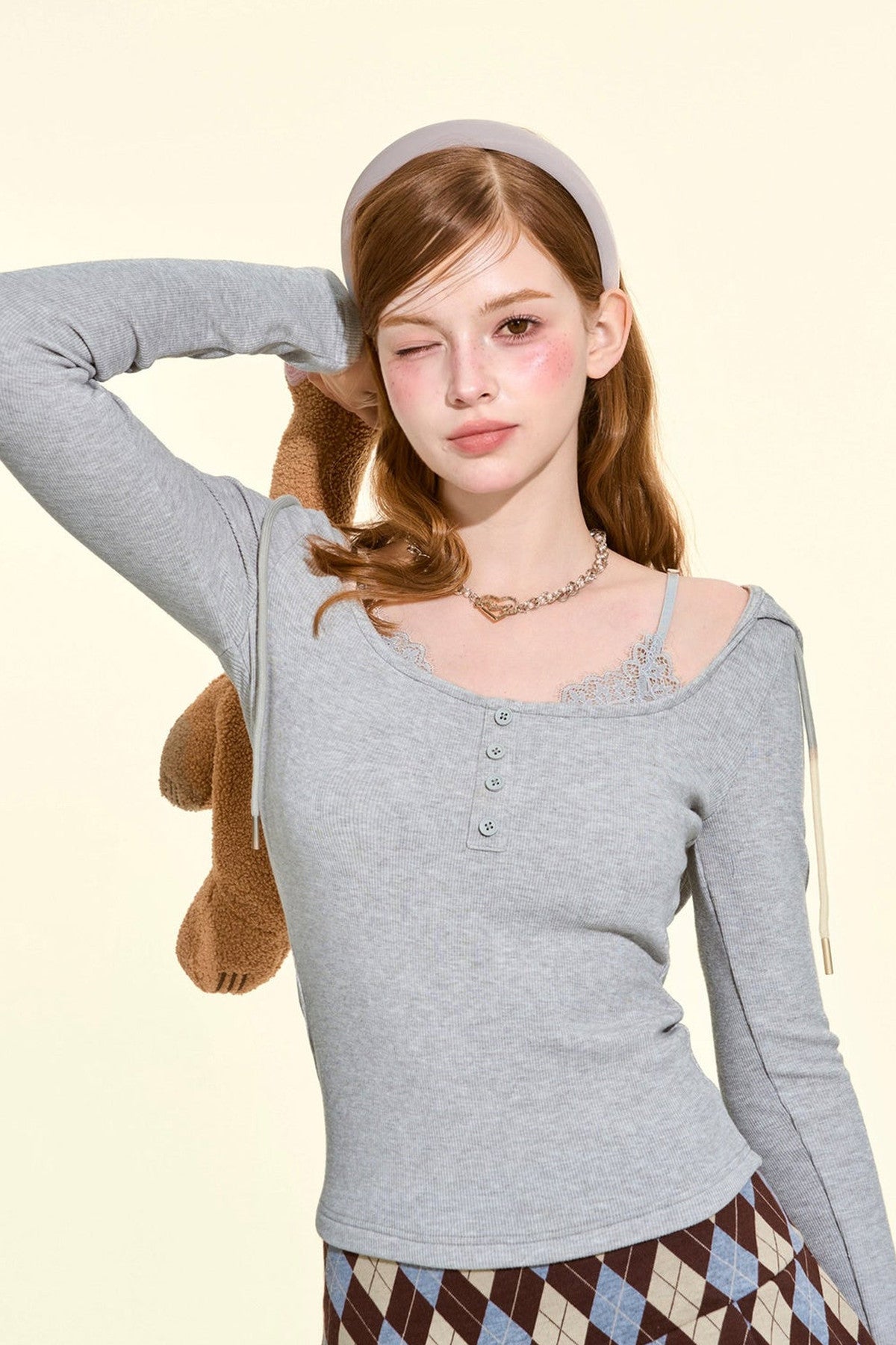 Strick-Kapuzentop im Lagenlook