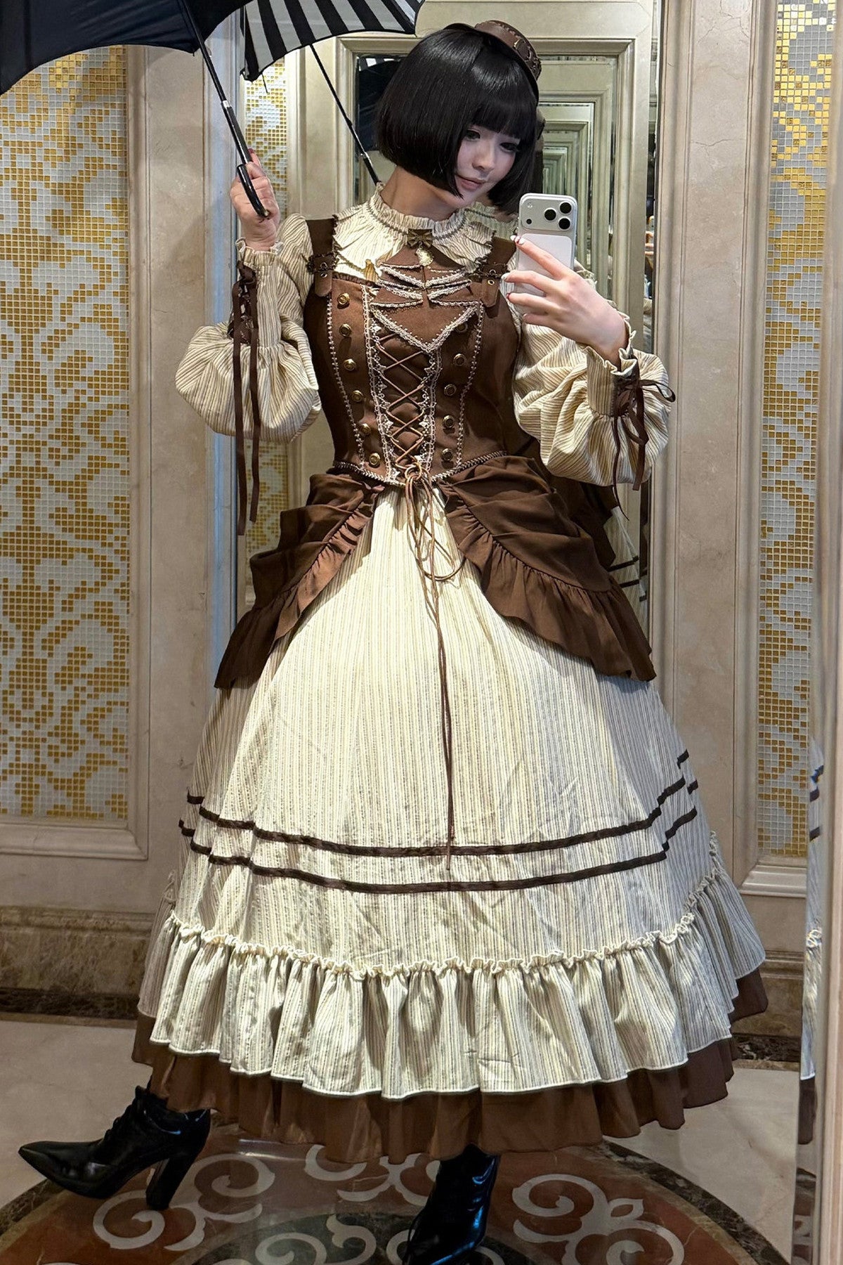 Gerüschtes Two-Way-Kleid mit Accessoire-Set