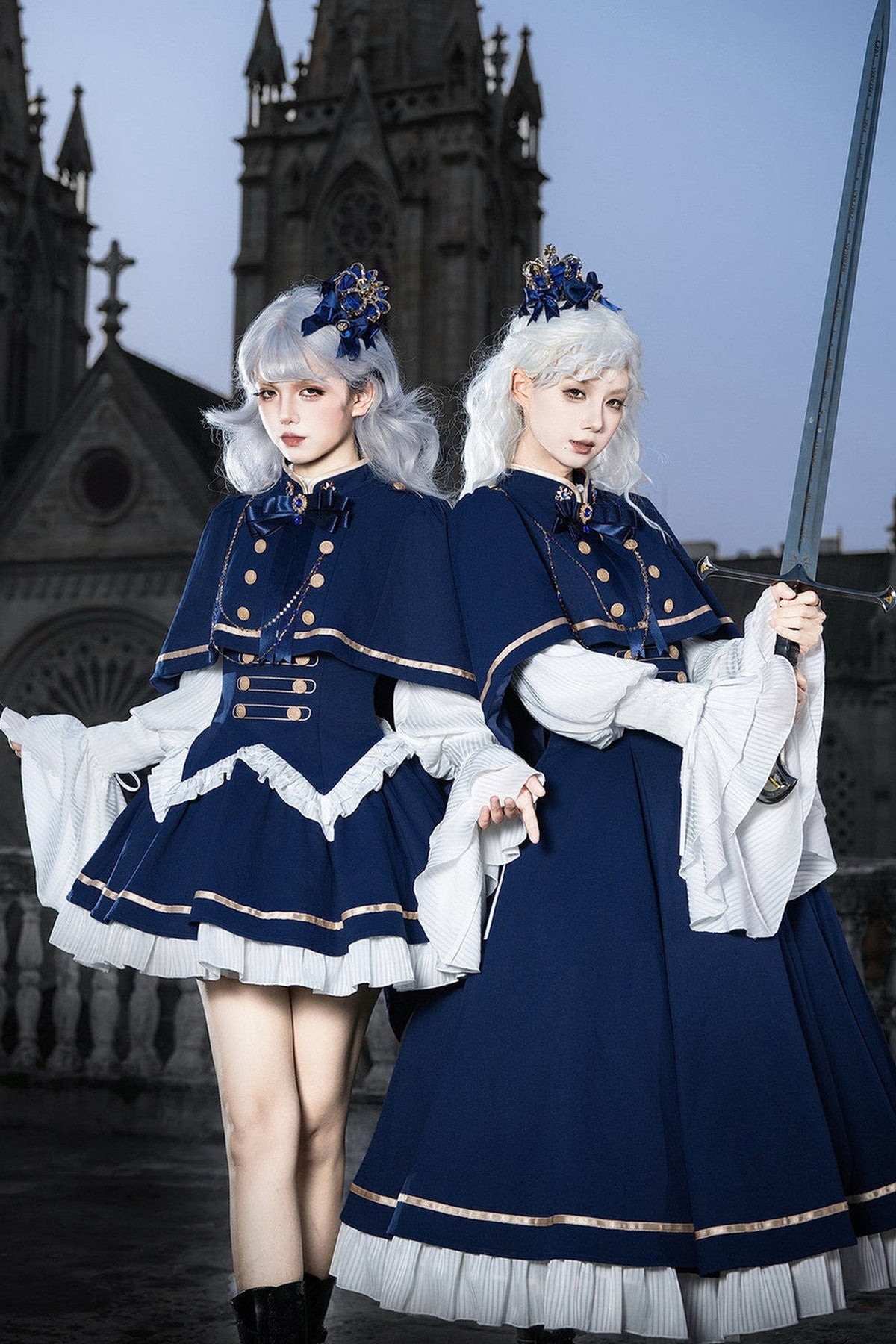 Royal Academy ensemble robe longue et cape