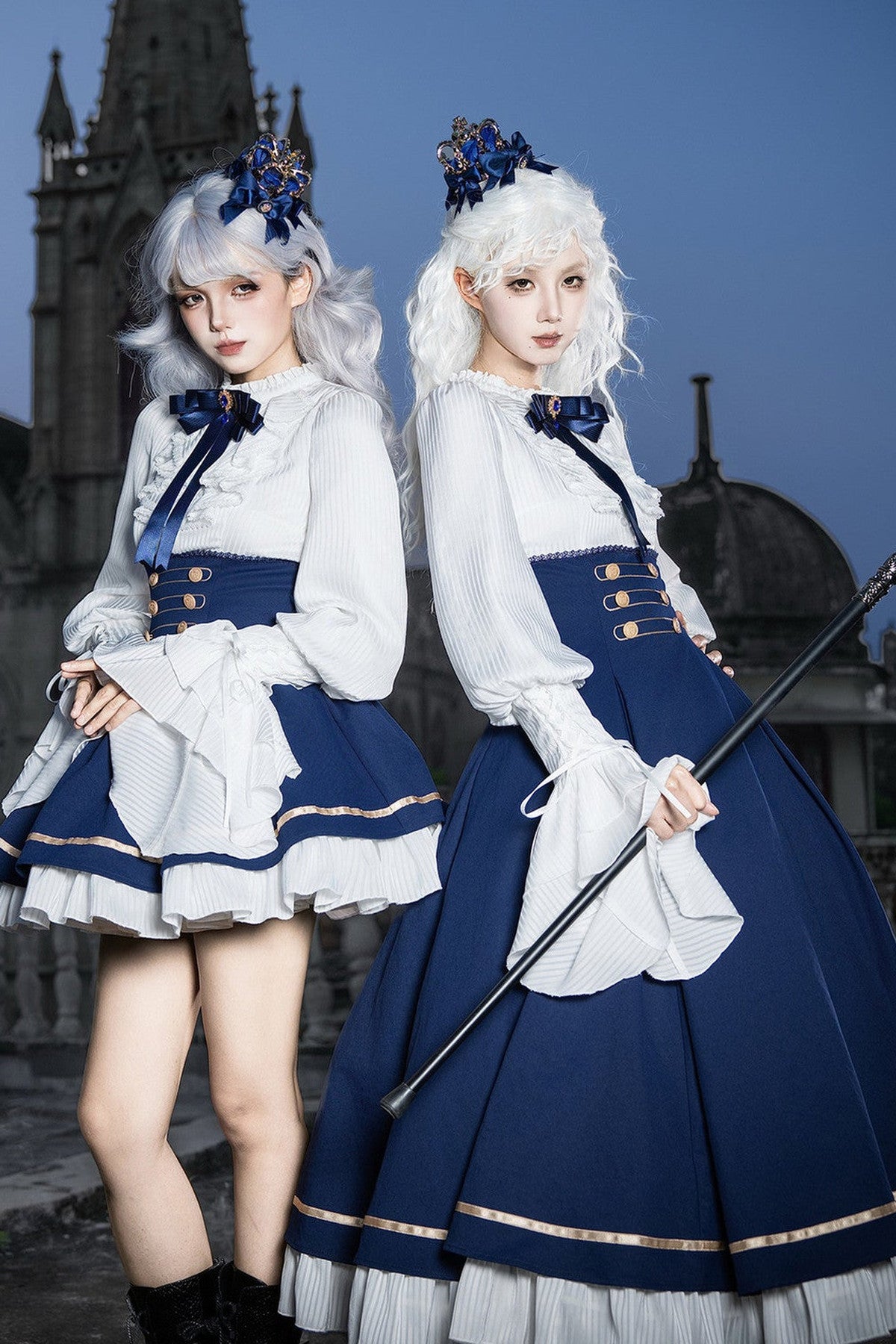 Royal Academy ensemble robe longue et cape