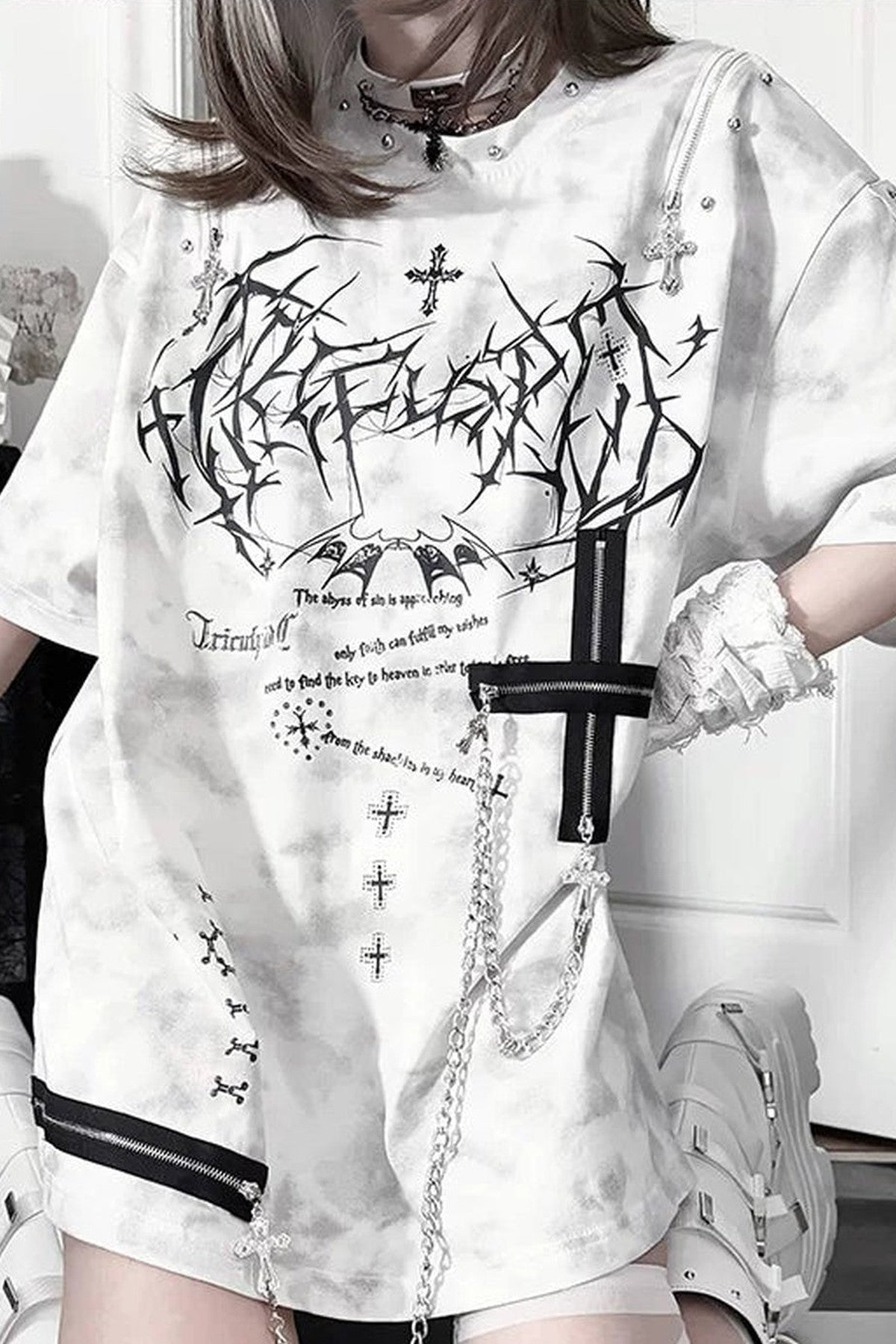 Lockeres schulterfreies T-Shirt mit Kreuzreißverschluss