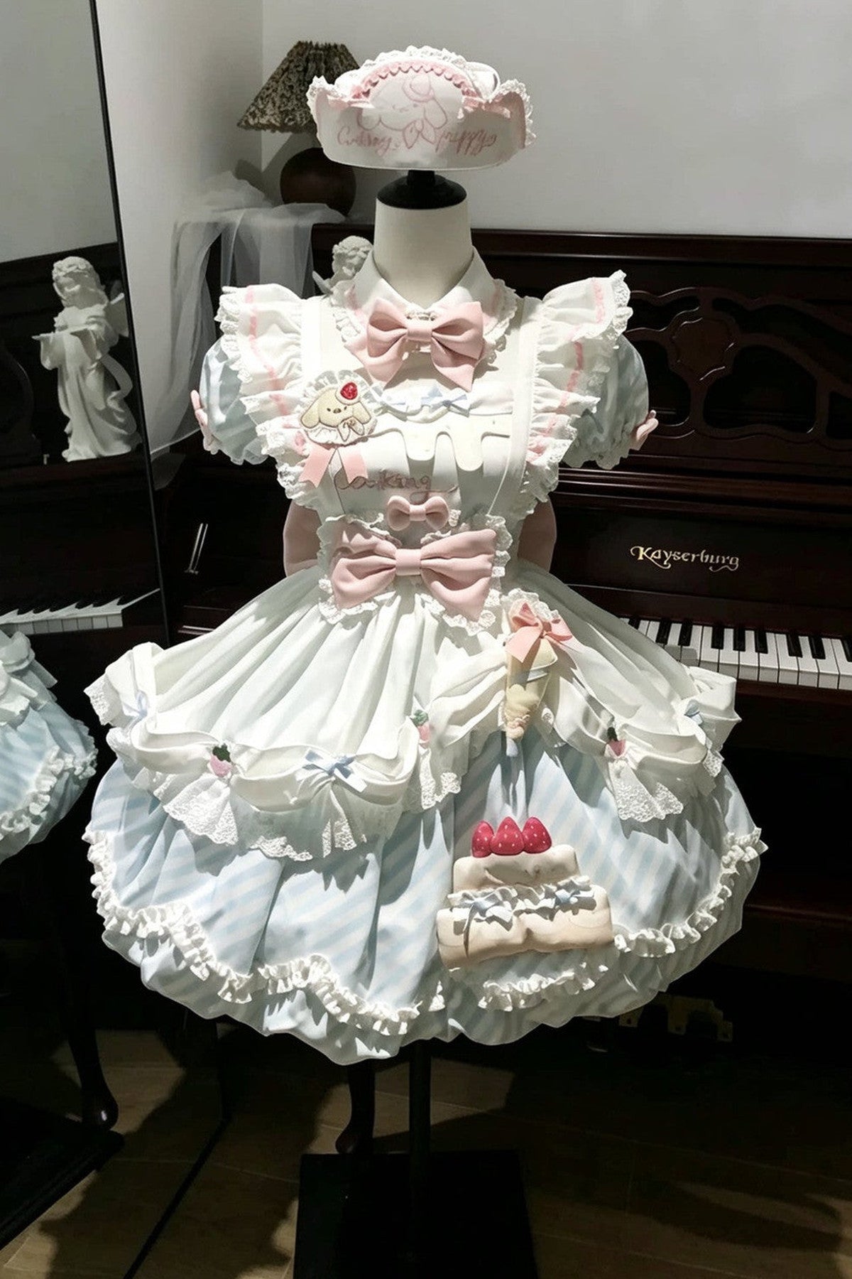 Ensemble robe Lolita à fleurs et chien