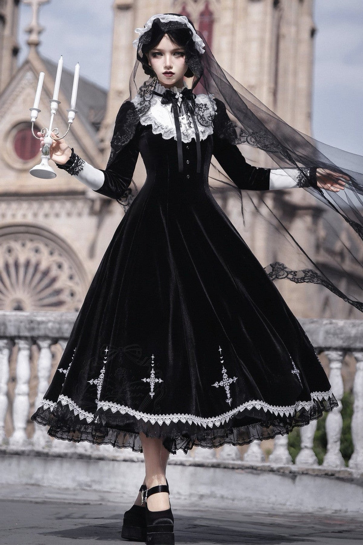 Cross-Cut Light Gothic Lolita Dress