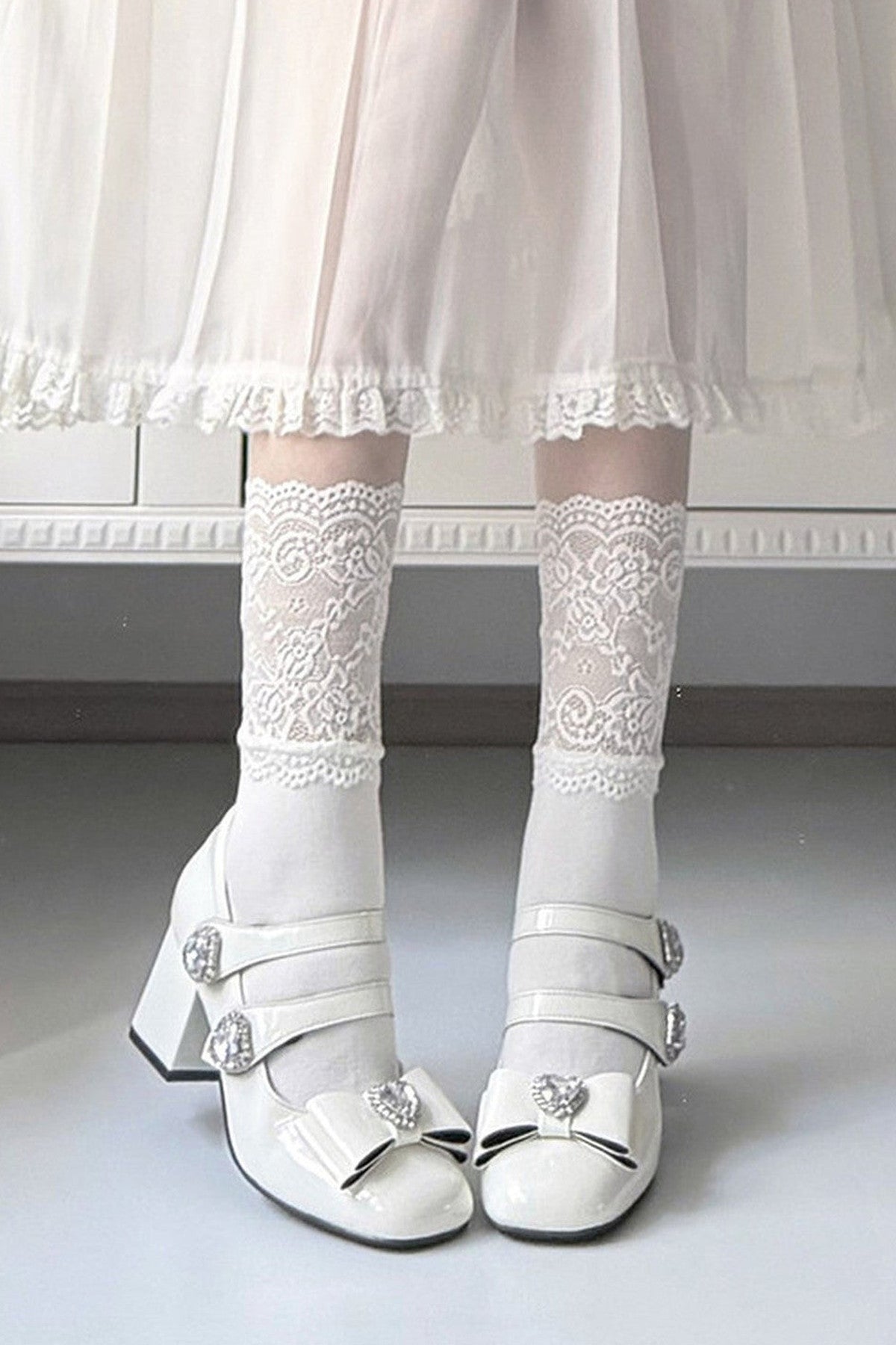 스퀘어 토 청키 힐 슈즈
