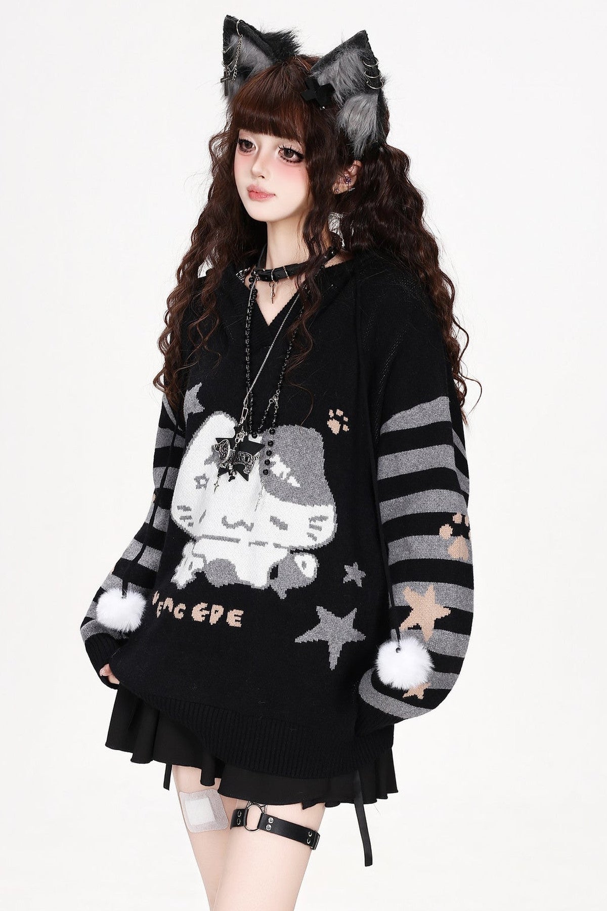 Cat Eating Fish Jacquard Hooded Sweater