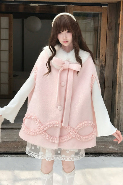 Cappotto di lana rosa con fragole
