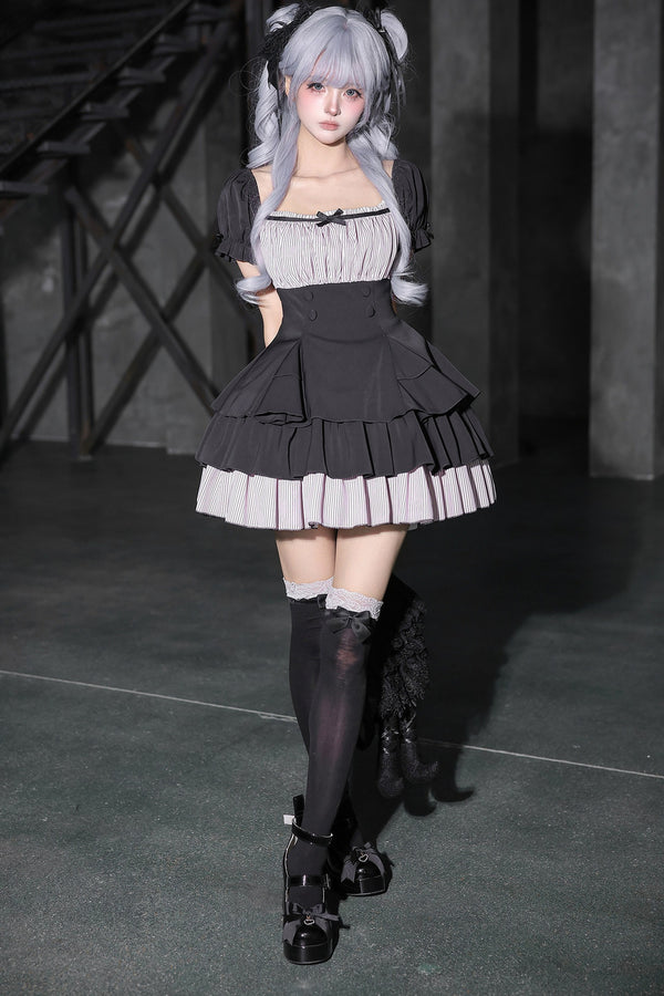 Cool Square Neck Three-Tiered Ruffle Skirt Dress