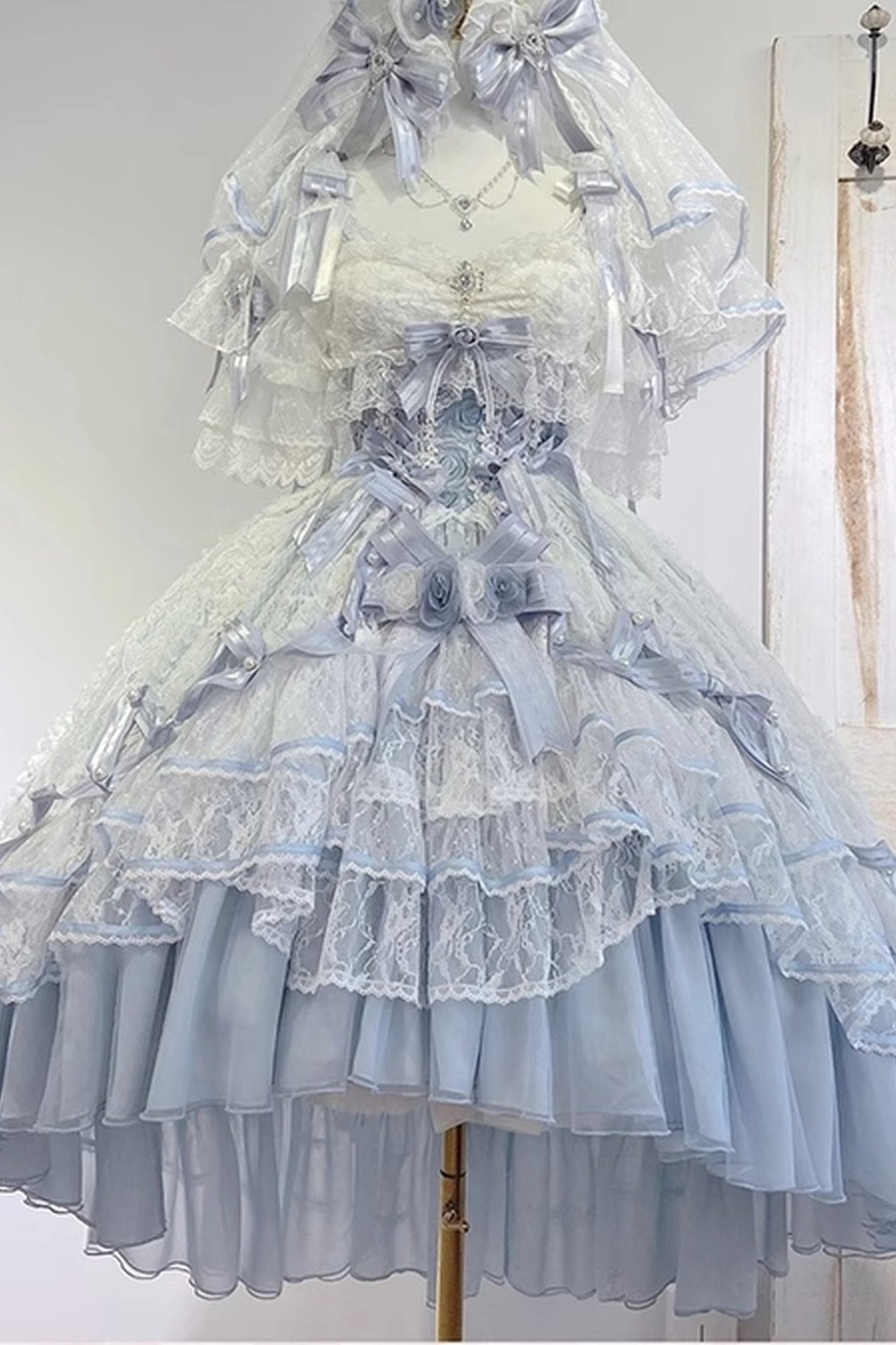 Rose-Schleifen-Gorgeous-Prinzessinnen-Lolita-Kleid
