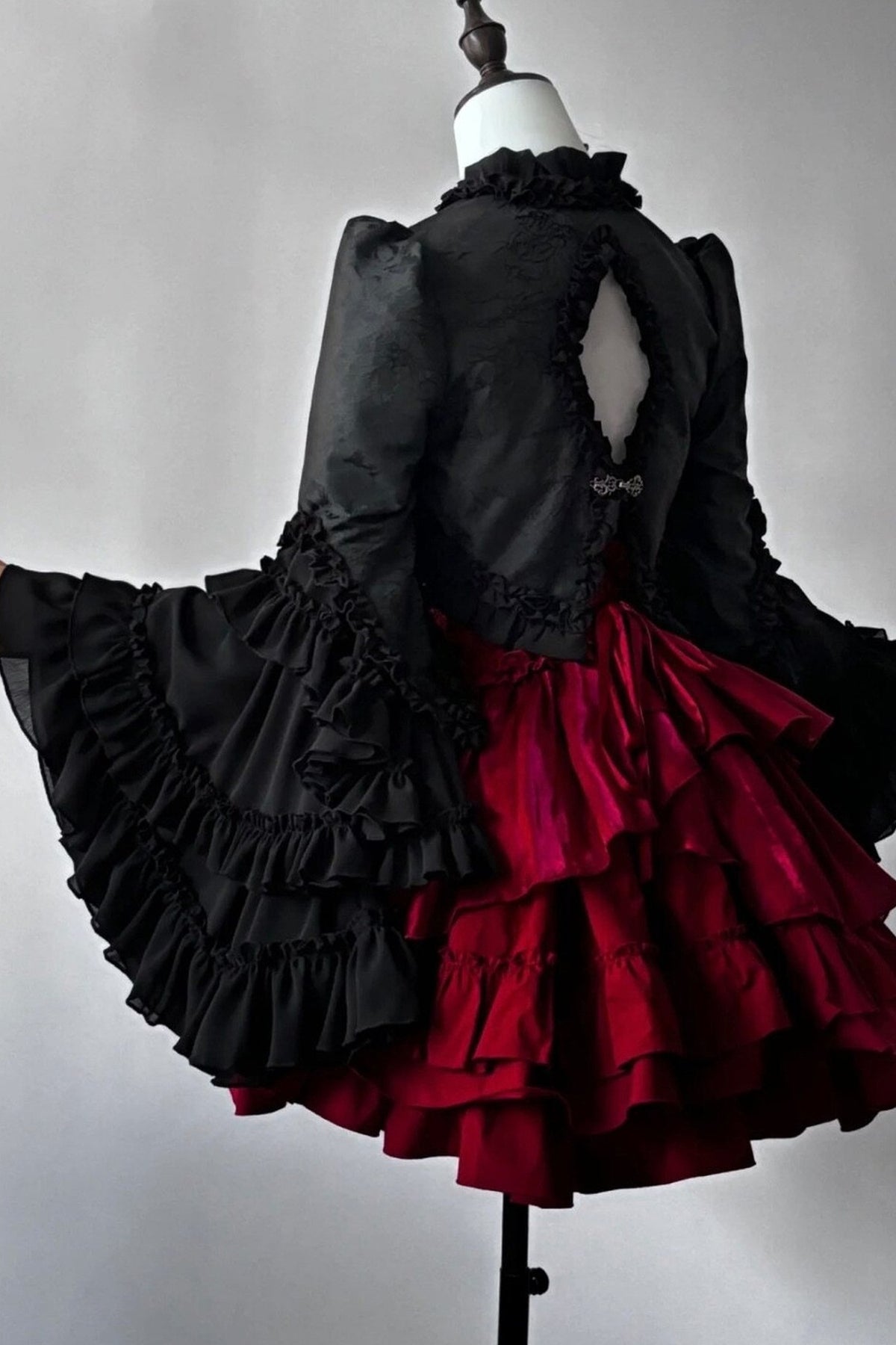Gothic Lace Trim Long Sleeve Vest