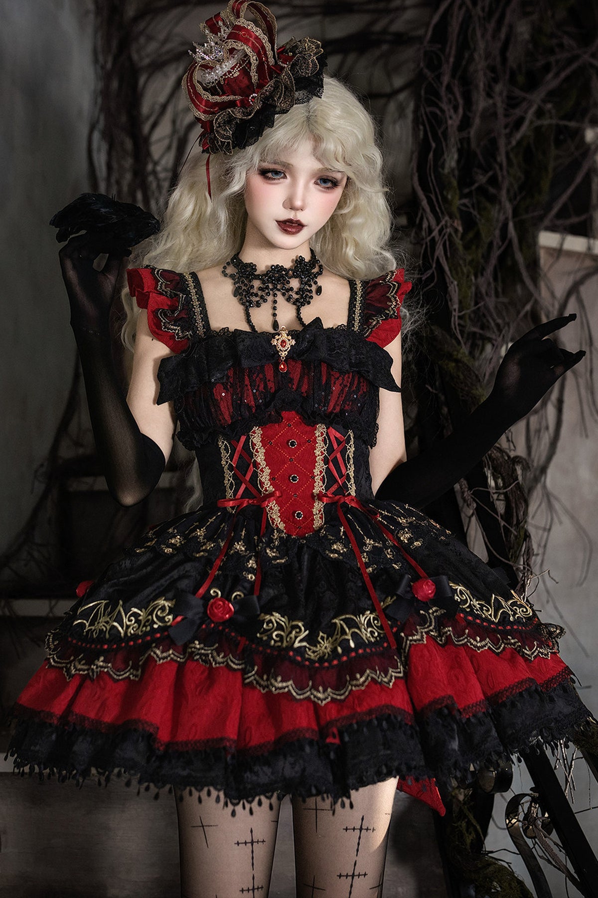Süßes cooles Lolita-Kleid im Gothic-Stil