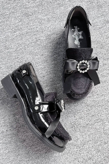 Plateau-Loafer im Jirai-Stil mit Perlschnalle