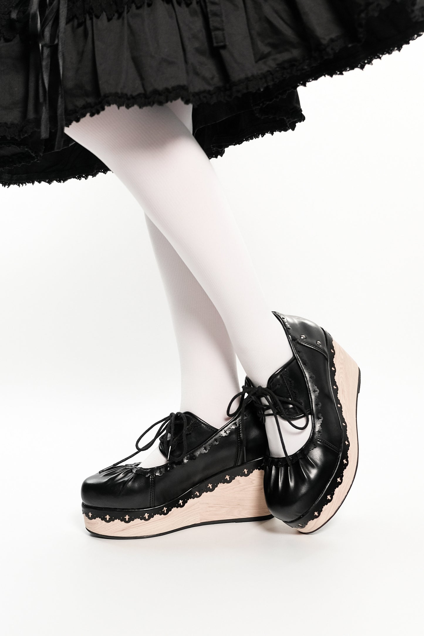 Gothic Lace Wood Grain Platform Wedge Shoes