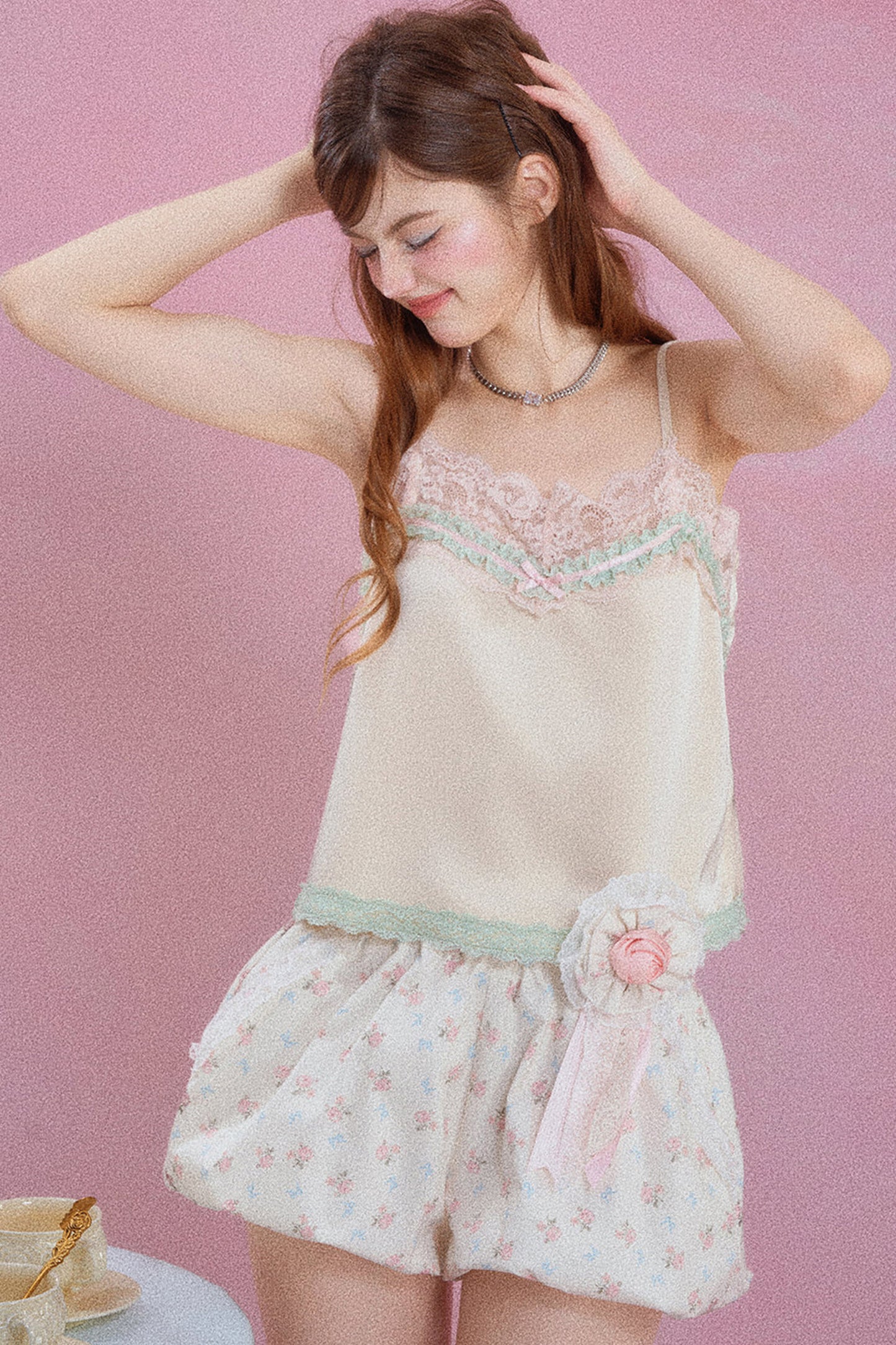Camisole-Oberteil aus Satin mit Spitze