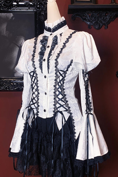Chemise gothique à laçage et manches princesse
