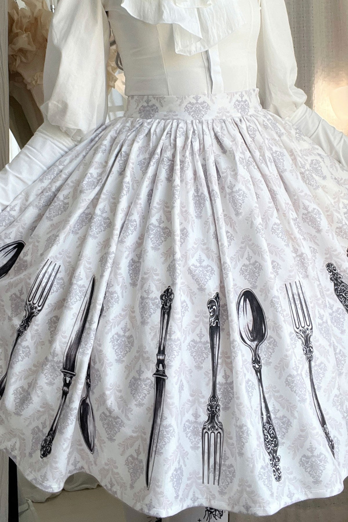 Silver Tableware Print Half-Length Skirt