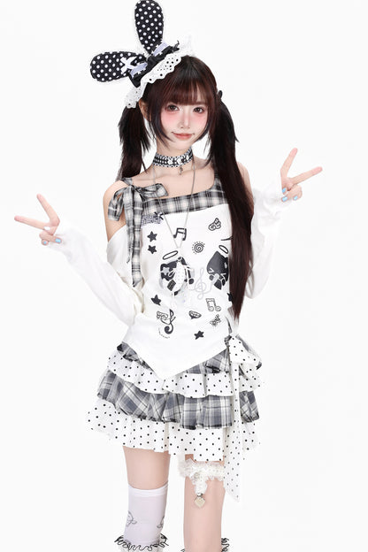 Asymmetrisches Off-Shoulder-T-Shirt mit Schleife und Katzenmotiv