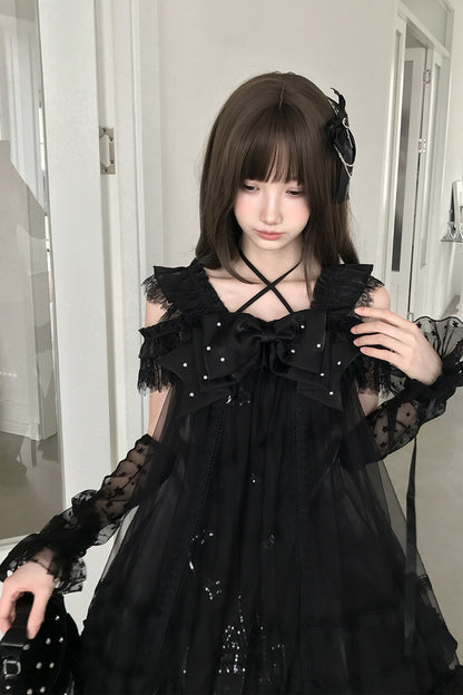 Vestido gótico con lazo de perlas y tirantes cruzados