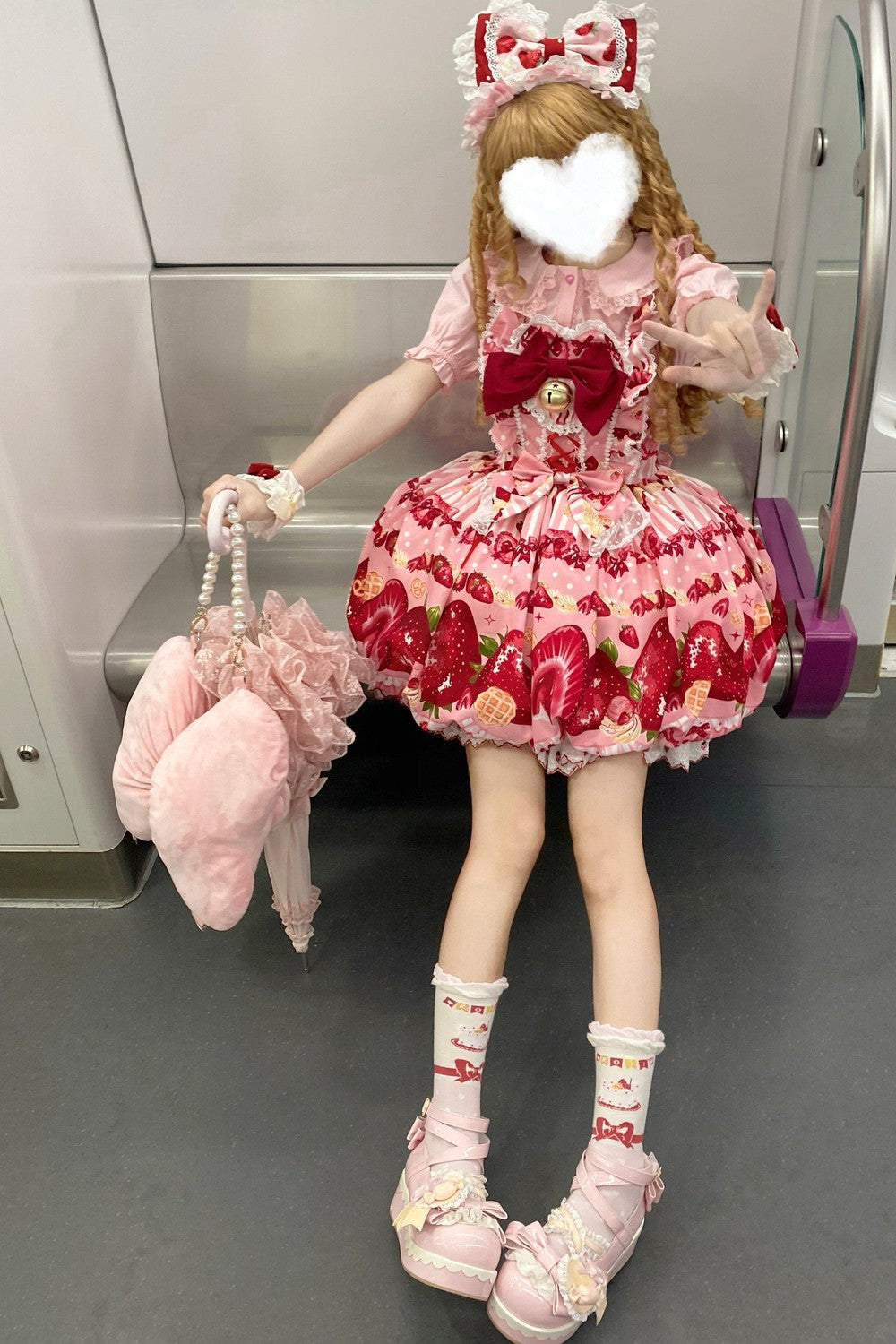 スイートストロベリーロリータドレス