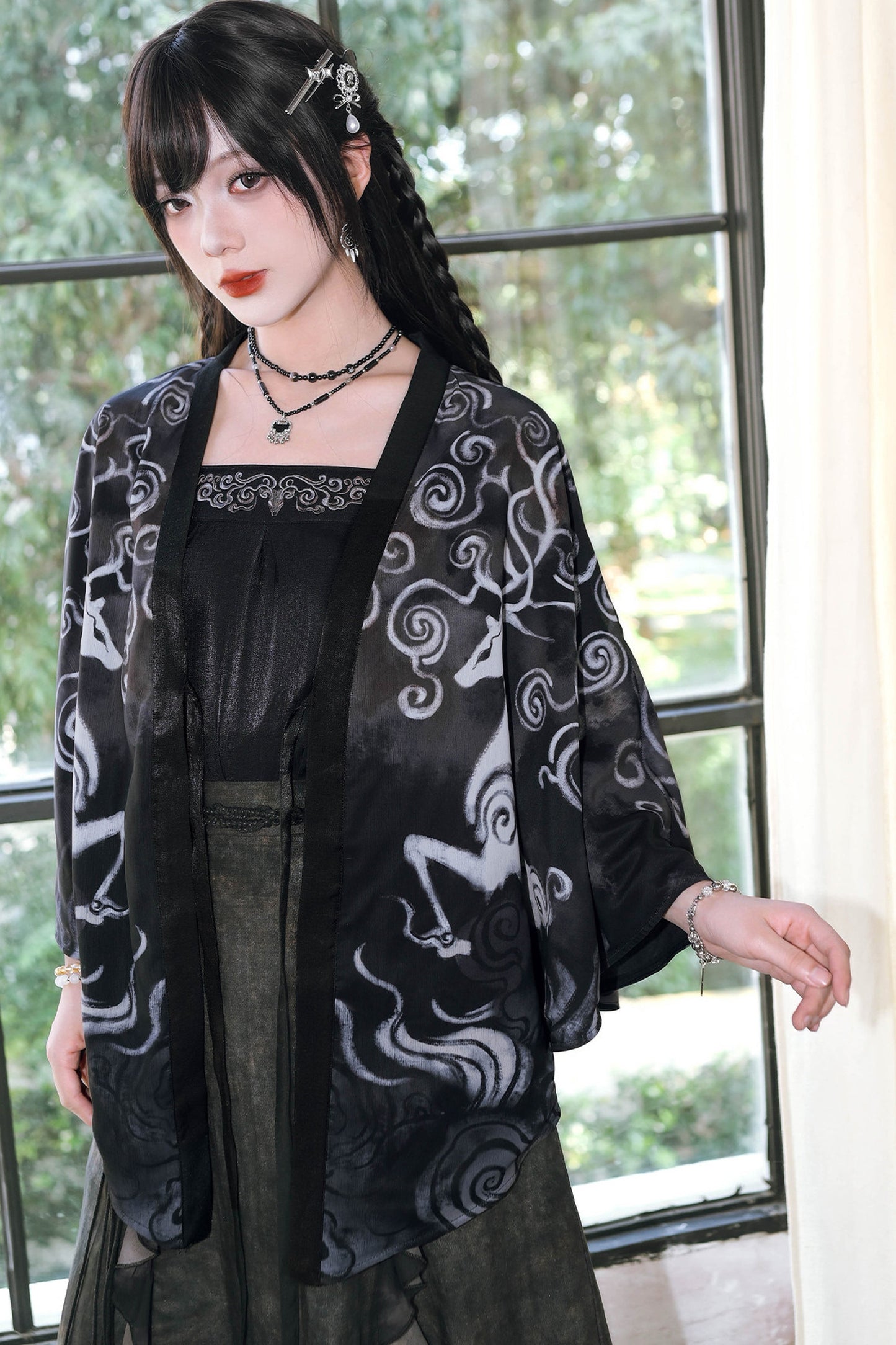 China-Inner-Camisole mit Hirschstickerei