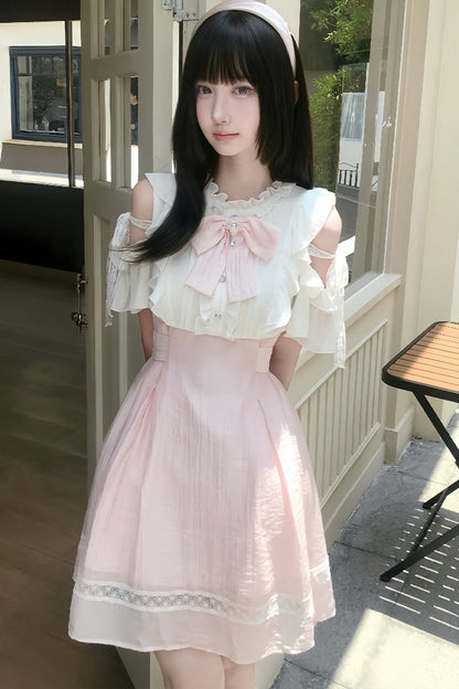 Rosa-weißes schulterfreies Kleid im Lagenlook