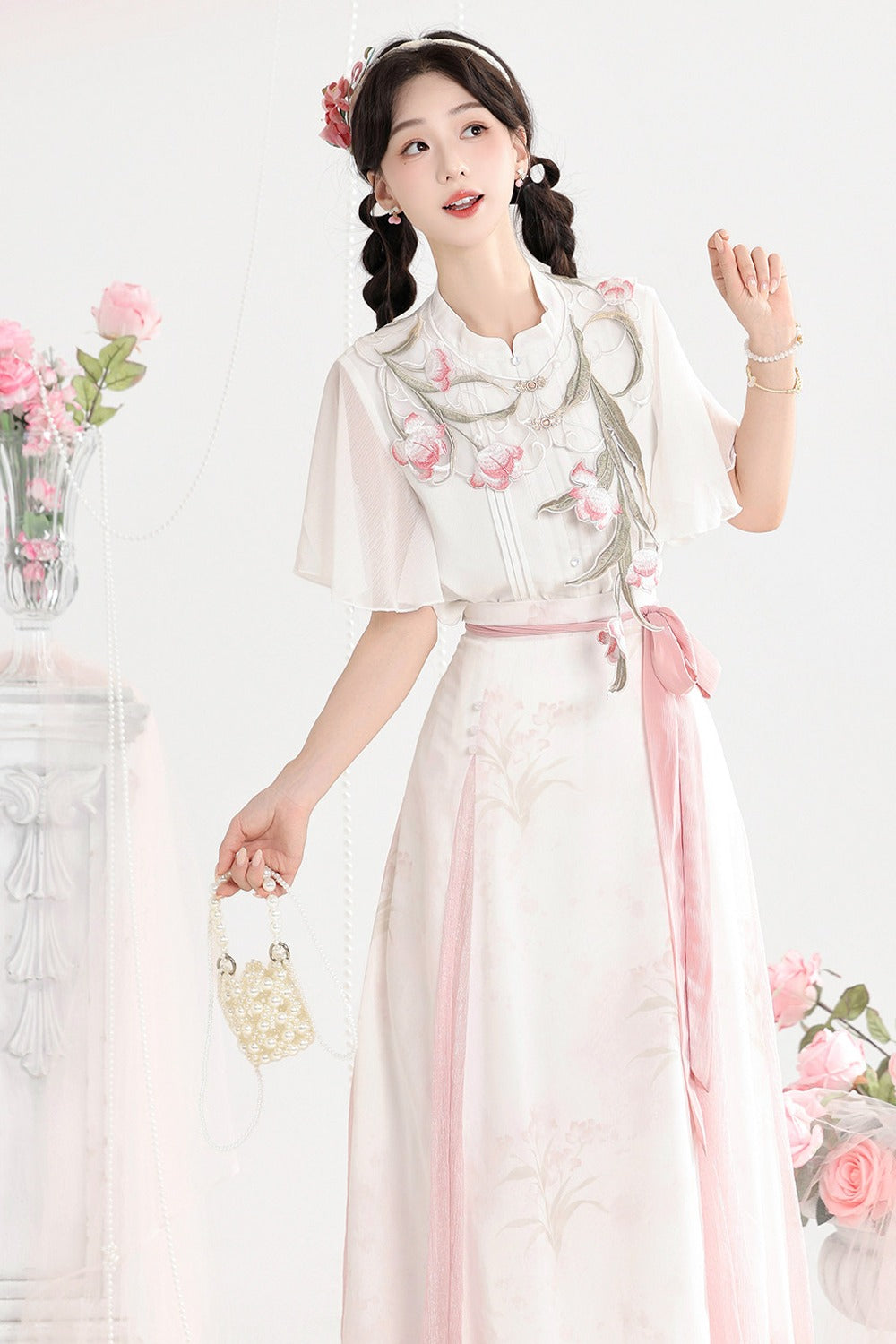 Rosa Hanfu-Hemd-und-Rock-Set mit nebligen Tulpen