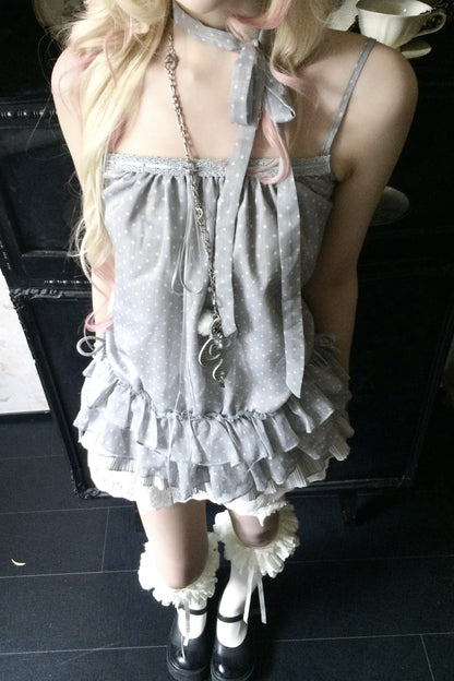 Graues Set aus Lagen-Camisole und Stufenrock