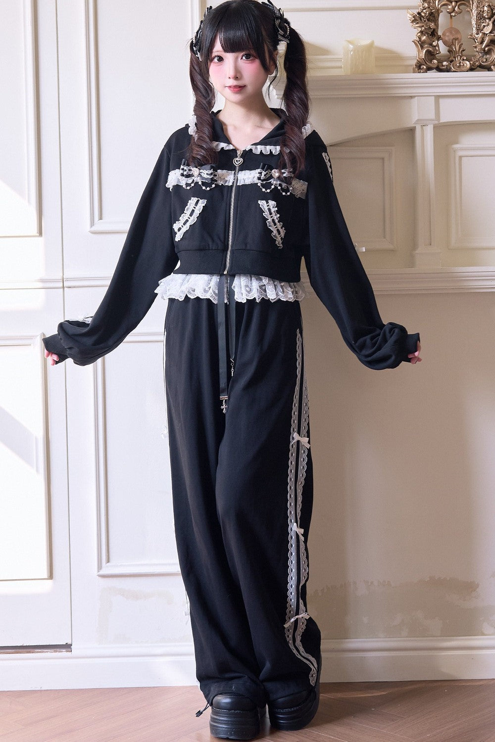 Giacca con cappuccio in pizzo stile subculture jirai + gonna + pantaloni