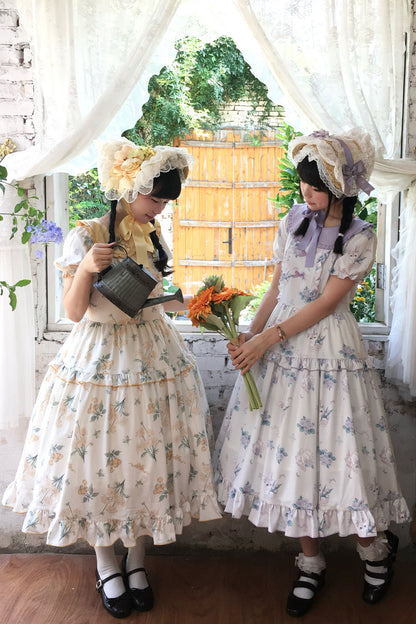 Kleid mit pastoralem Blumenprint und Bubikragen