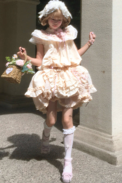 Milchtee-rosa Lolita-Kleid mit Puppen-Rüschen