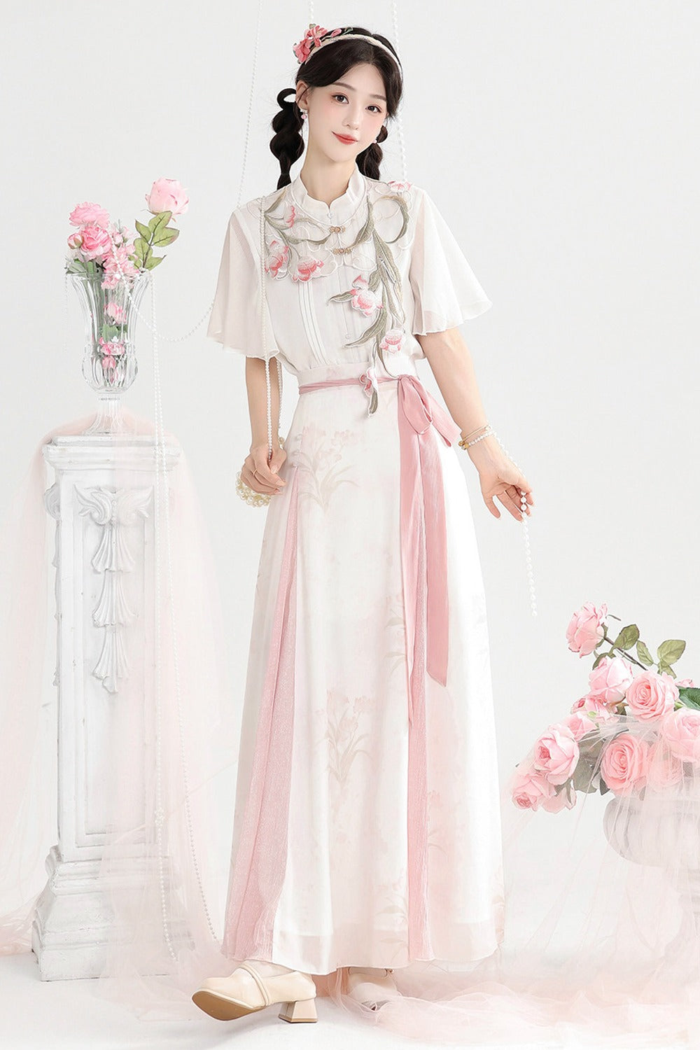 Rosa Hanfu-Hemd-und-Rock-Set mit nebligen Tulpen