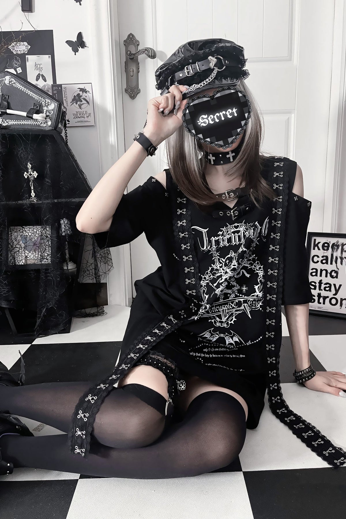 Broken Heart Double Skull Distressed T-Shirt