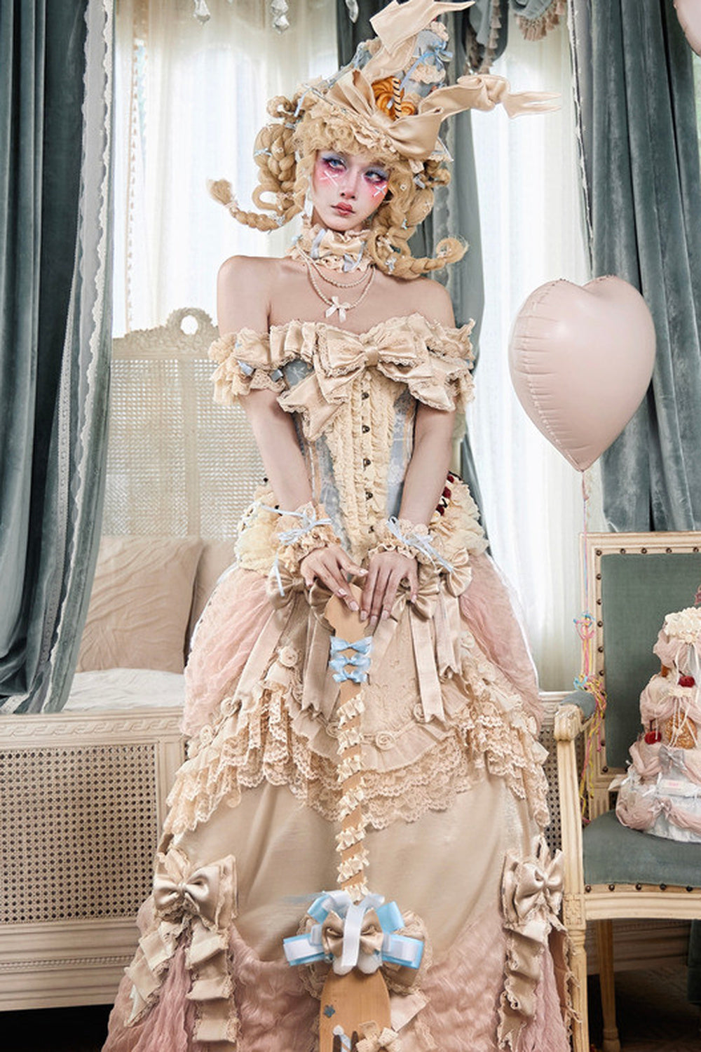 French Retro Trailing Skirt Set-Up